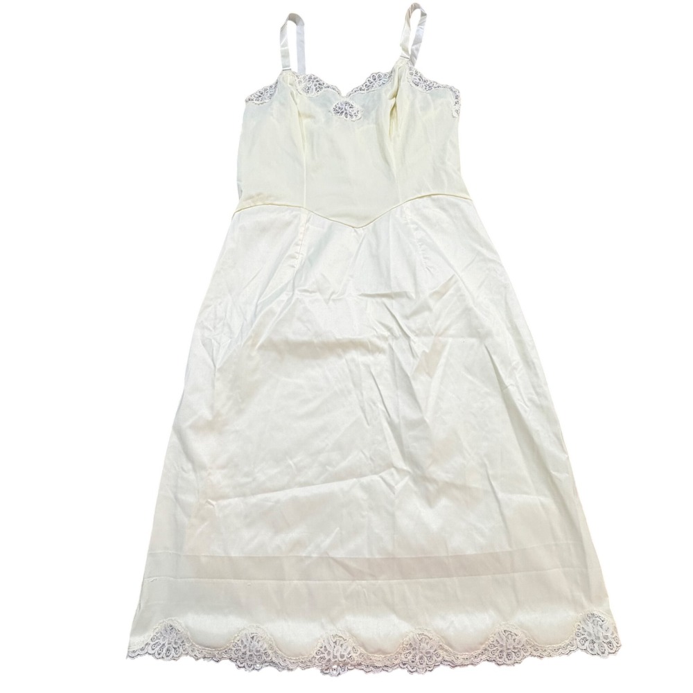 Vintage Yellow Lace Trim Full Slip Antron Nylon Lingerie Size 34